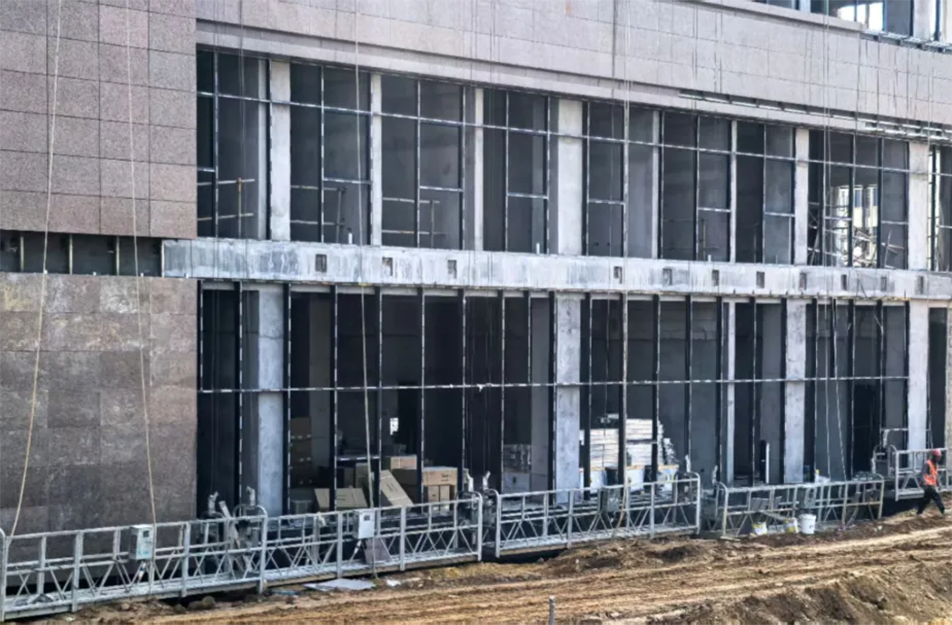 南昌市政建設(shè)集團(tuán)有限公司緊急開展強(qiáng)對(duì)流天氣專項(xiàng)安全檢查，全面排查設(shè)備加固、用電安全、排水防澇及應(yīng)急物資，筑牢極端天氣施工安全防線